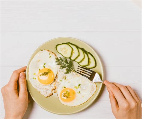 Eat more eggs for healthy weight loss .